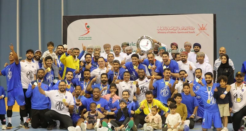 نادي العامرات يحقق إنجازا تاريخيا ويتوج بدرع مسابقة الوزارة لكرة اليد للمرة الأولى