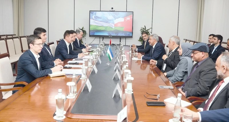 سلطنة عمان وأوزبكستان تبحثان تعزيز منظومة النقل واللوجستيات