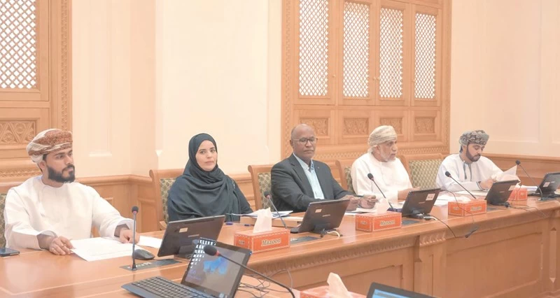 مناقشة مشروع قانون &laquo;النظام&raquo; الموحد للنقل البري الدولي بين دول مجلس التعاون