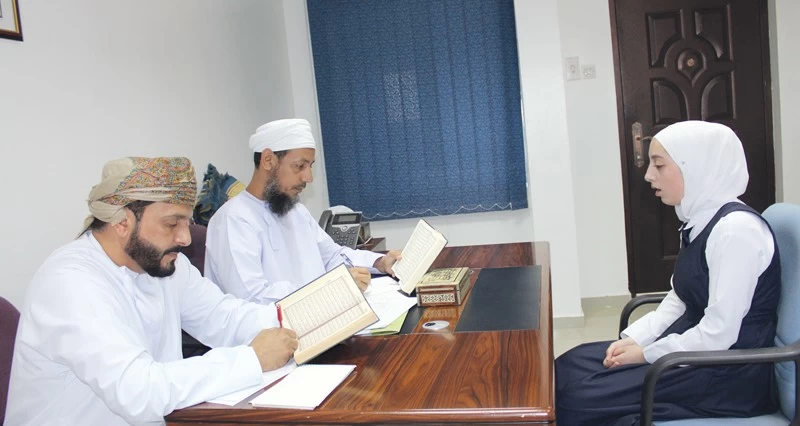 إعلان الفائزين بالمراكز الأولى فـي مسابقة القرآن الكريم بشمال الباطنة