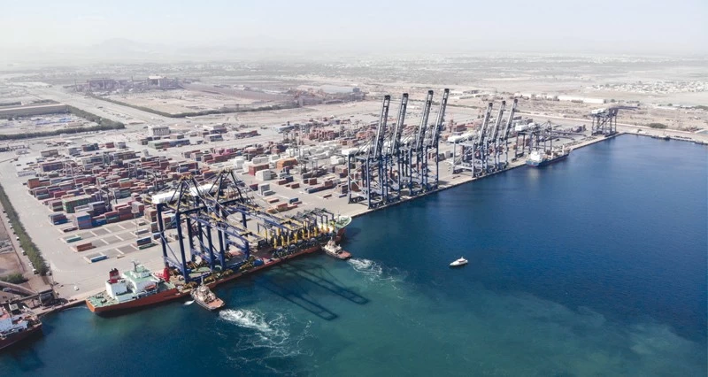 إجمالي حجم البضائع المتناولة عبر الموانئ العمانية خلال عام 2025 تجاوز 143 مليون طن