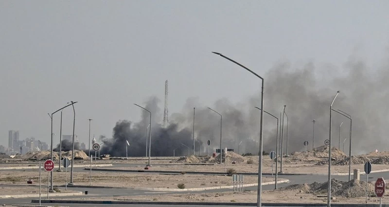 استمرار القصف &laquo;الإسرائيلي&raquo; الإيراني المتبادل .. وموجة صواريخ ومسيرات تطول قطر والكويت والبحرين والإمارات