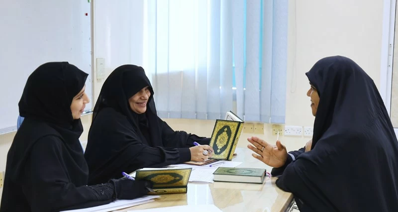 تقييم المشاركين فـي مسابقة القرآن الكريم بشمال الباطنة