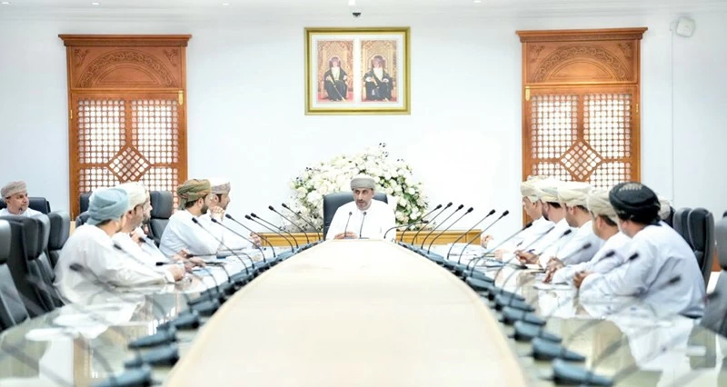 مناقشة سبل تطوير العمل المشترك لضمان استقرار الأسواق فـي شمال الباطنة