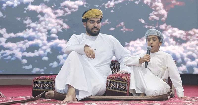 أمسية ثقافية بكلية التربية بالرستاق