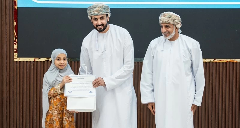 تكريم الفائزين فـي مسابقة حفظ القرآن الكريم والصوت الحسن فـي عبري وشناص