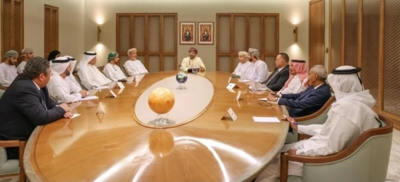 وزير الخارجية يؤكد أولوية تكثيف الجهود السياسية والدبلوماسية لإيقاف الحرب واحتواء تداعياتها