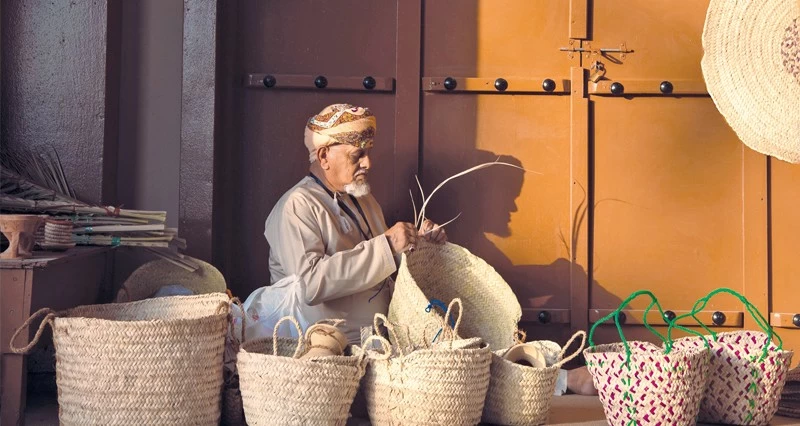 الصورة الضوئية العمانية.. صناعة إبداعية تتقاطع مع الإنسان والثقافة والمجتمع