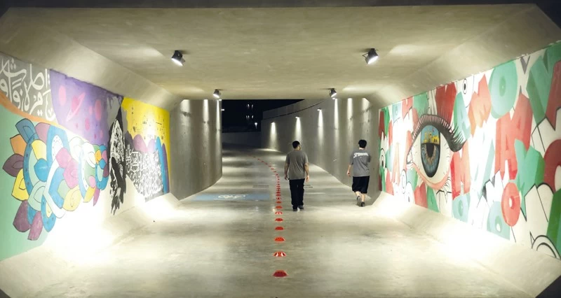 المرافق العامة .. مساحات نابضة بالحياة تجمع الأسر فـي ليالي رمضان