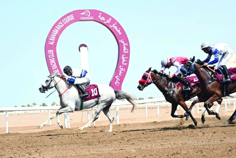 ثمانية أشواط فـي السباق العشرين لنادي سباق الخيل العماني للموسم الحالي بمضمار الرحبة ببركاء