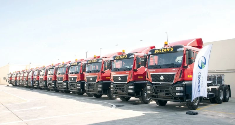 السيارات العالمية الجديدة تسلم 40 شاحنة ساينو تراك