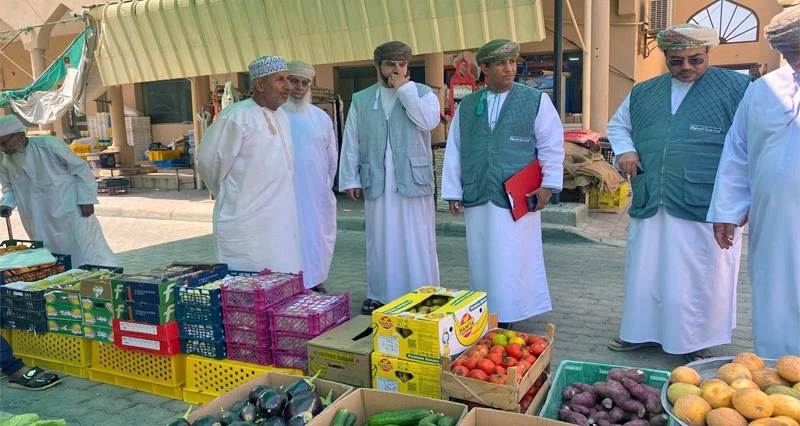 تنفيذ حملات رقابية وتوعوية مشتركة بالحمراء وسمائل