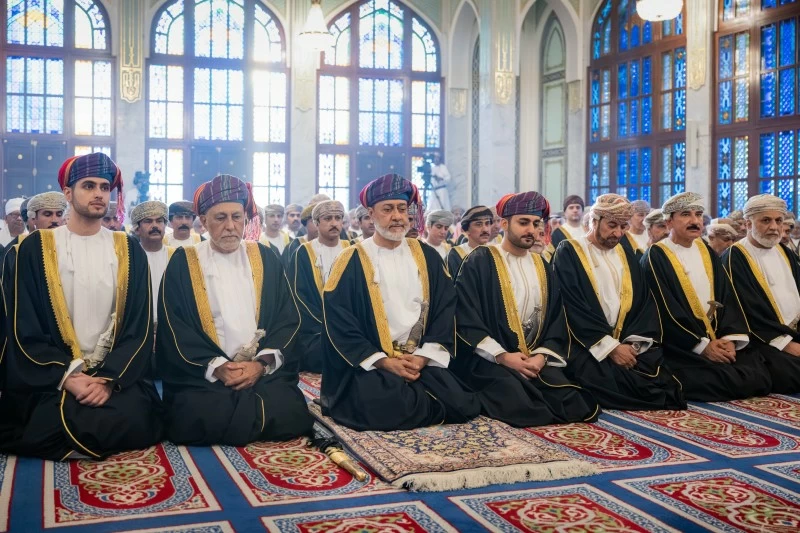 سلطنة عمان تحتفل بأول أيام عيد الفطر السعيد