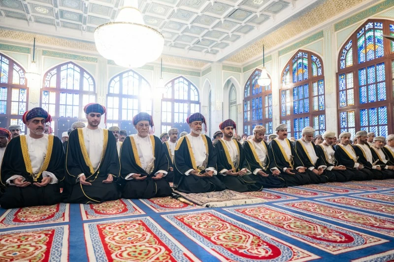 سلطنة عمان تحتفل بأول أيام عيد الفطر السعيد
