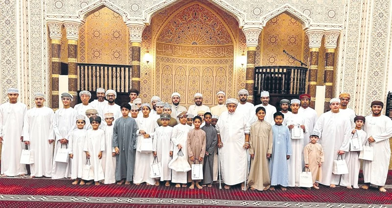 تكريم الفائزين فـي المسابقات الرمضانية فـي شناص