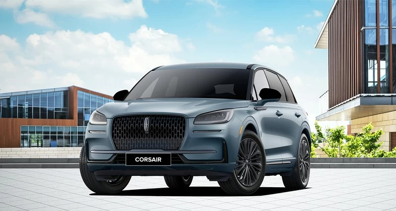 لينكون كورسير تجمع بين التصميم الفني والأداء المتميز