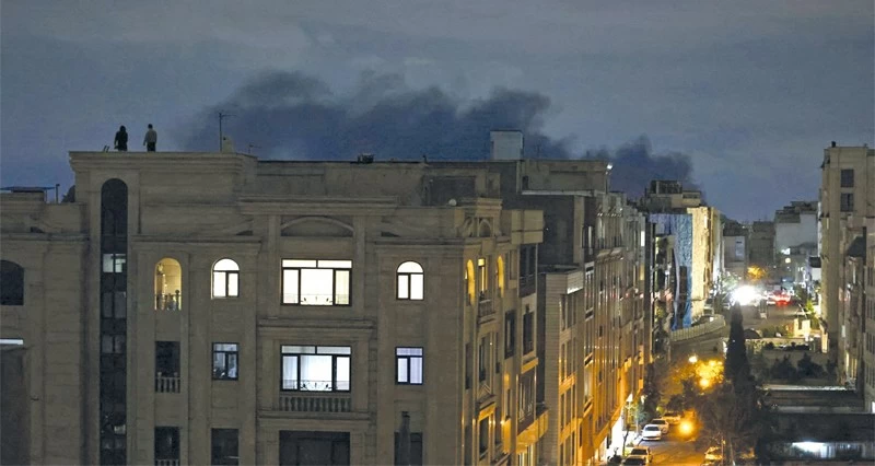 انفجارات فـي إيران وصواريخ على &laquo;إسرائيل&raquo; مع تواصل الحرب.. وأميركا تدفع بمزيد من القوات