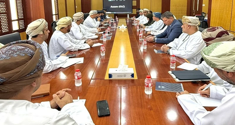 مناقشة تعزيز كفاءة سلاسل الإمداد فـي شمال الباطنة