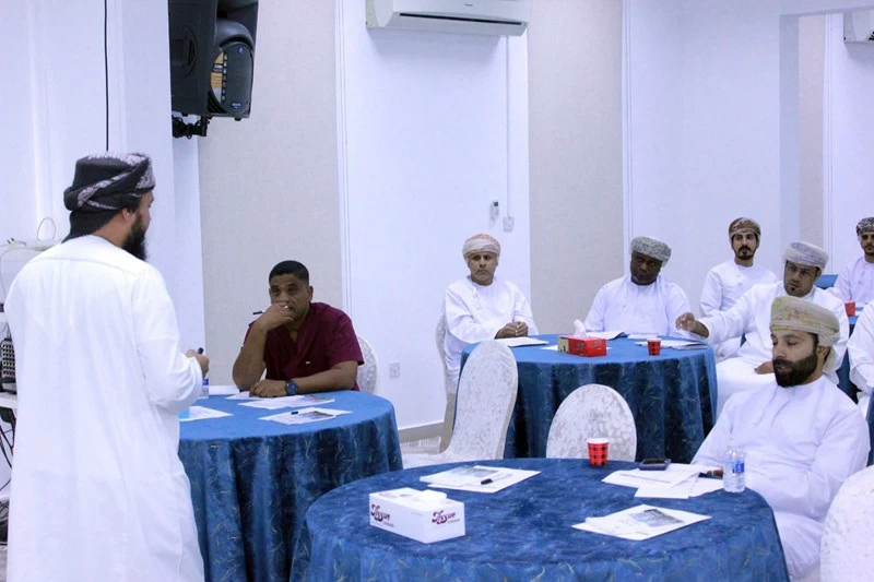 حلقة تدريبية حول تعزيز مهارات العمل في العيادات البيطرية ببركاء