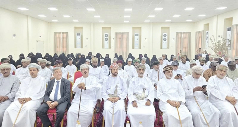 ندوة فـي سدح تناقش الأهمية التاريخية والاقتصادية لشجرة اللبان