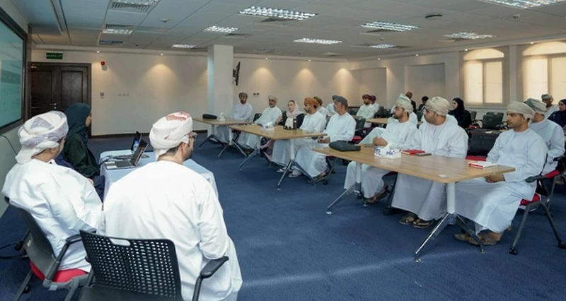 &laquo;المالية&raquo; و&laquo;المركزي&raquo; يستعرضان الأدوات المالية الحكومية المحلية