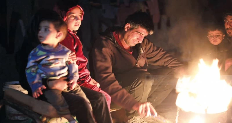 غزة تشيع شهداء &laquo;مجزرة الميليشيات&raquo; .. وضحايا العدوان 72,312 شهيدا