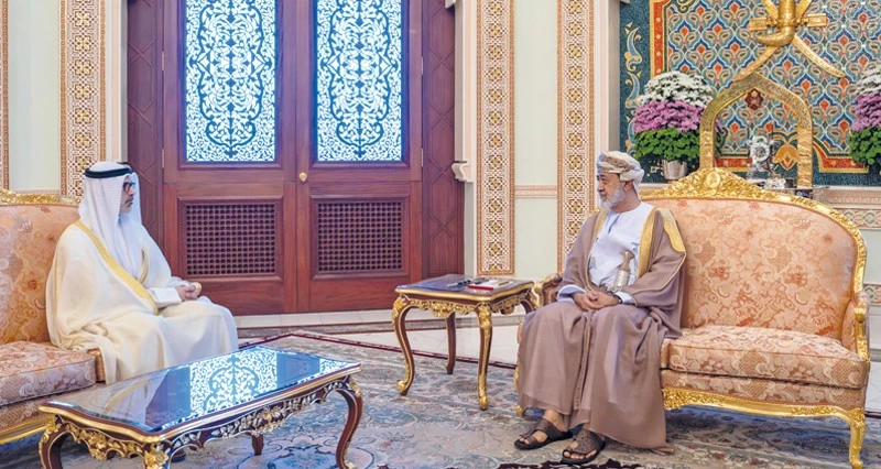 جلالة السلطان يتناول مع وزير خارجية الكويت الأحداث الراهنة فـي المنطقة