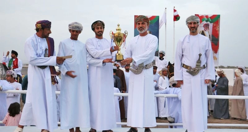 الحصان &laquo;نيلكور&raquo; يتوج بكأس النخبة و&laquo;بارود&raquo; بشوط سور بهلاء في مهرجان الفروسية ببهلاء