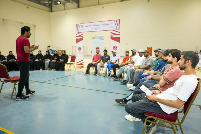 بدء فعاليات برنامج القيادات الرياضية الشابة بتعليمية الظاهرة