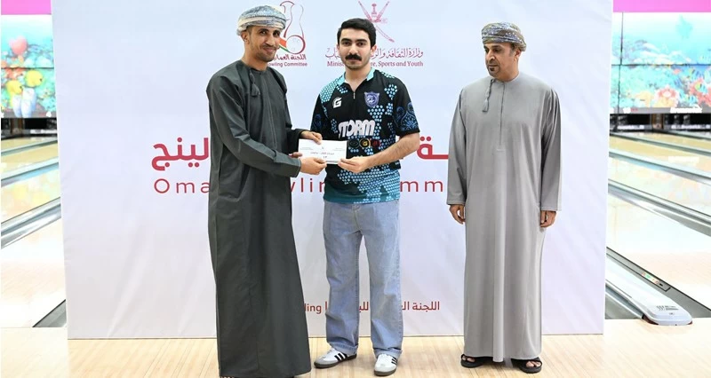 نادي صلالة يحافظ على لقبه ومصيرة وصيفا و السيب ثالثا والعدوي يتوج بلقب الأساتذة