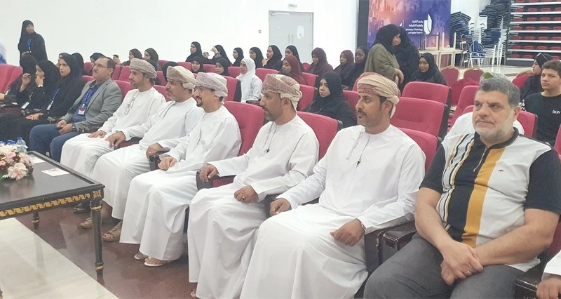 تكريم المسعفين والعاملين بوحدة طب الكلى فـي المصنعة