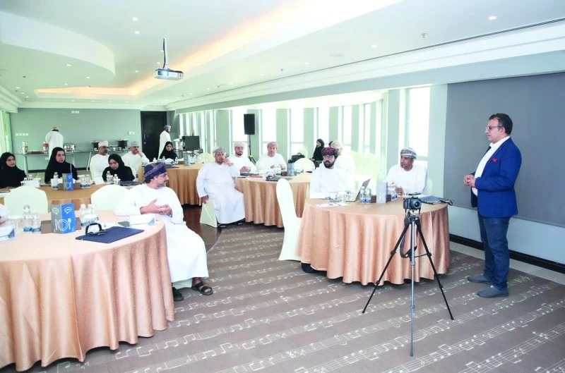 برنامج تدريبي 'مهارات المتحدث والناطق الرسمي'