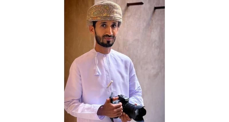 سعيد الهنائي: الكاميرا لغة تحكي تفاصيل الإنسان والمكان فـي سلطنة عمان