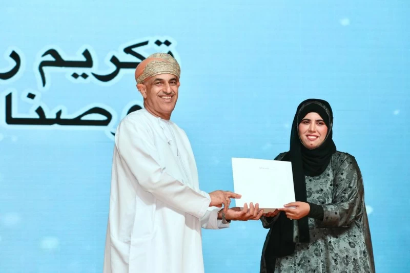 تكريم المدارس الخاصة والمعلمين بتعليمية شمال الباطنة