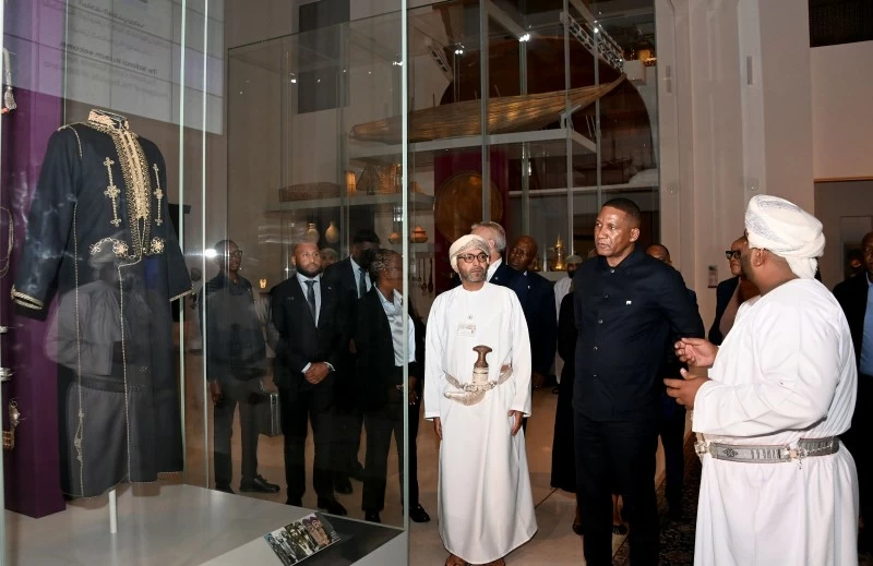 رئيس بوتسوانا يزور المتحف الوطني