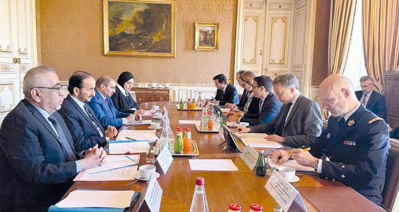 سلطنة عمان وفرنسا تؤكدان على تعزيز التعاون فـي مختلف المجالات