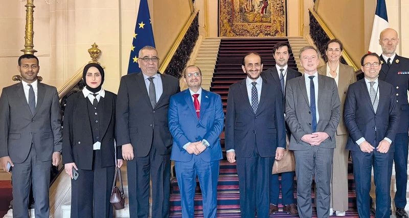 سلطنة عمان وفرنسا تؤكدان على تعزيز التعاون فـي مختلف المجالات