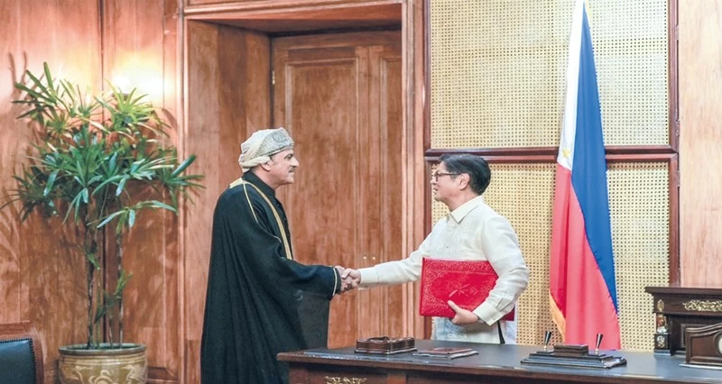 رسالة من جلالة السلطان لرئيس الفلبين