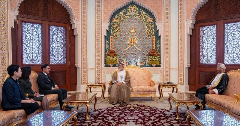 جلالة السلطان يبحث مع وزير الخارجية التايلاندي سبل تعزيز التعاون والشراكة في مختلف المجالات