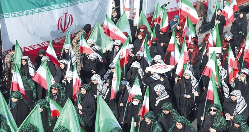 تفاؤل إيراني أميركي بقرب الاتفاق.. واشنطن لا ترى نقاطا عالقة وطهران تحذر من استمرار الحصار