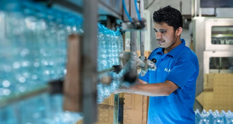 القيمة المضافة للمؤسسات الخاصة النشطة في سلطنة عمان تتجاوز 8.6 مليار ريال عماني