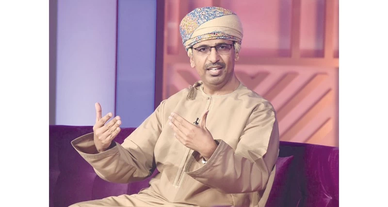 مركب الفقد يبحر بشادي عمان إلى غياهب الموت