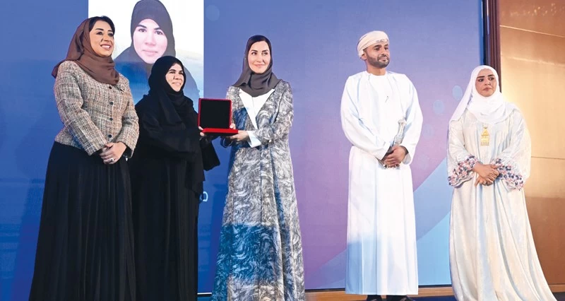 الاحتفال بجائزة الأم المثالية للأشخاص ذوي الإعاقة الذهنية فـي مسقط