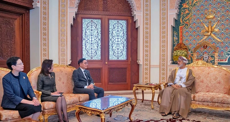 جلالة السلطان يبحث مع وزير الخارجية التايلاندي سبل تعزيز التعاون والشراكة فـي مختلف المجالات