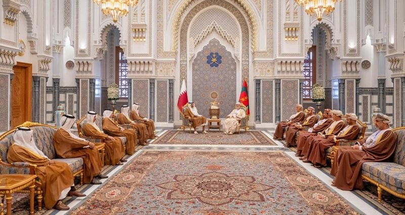 جلالة السلطان وأمير قطر يبحثان تطورات الأحداث فـي المنطقة وتشديد على ضرورة التوصل إلى اتفاق نهائي وحل الأزمة من جذورها