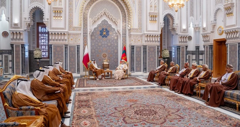 جلالة السلطان وأمير قطر يبحثان تطورات الأحداث فـي المنطقة وتشديد على ضرورة التوصل إلى اتفاق نهائي وحل الأزمة من جذورها