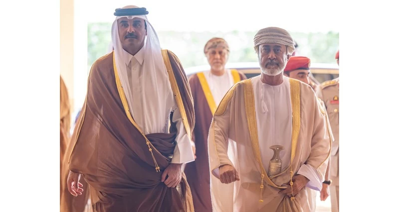 جلالة السلطان وأمير قطر يبحثان تطورات الأحداث فـي المنطقة وتشديد على ضرورة التوصل إلى اتفاق نهائي وحل الأزمة من جذورها