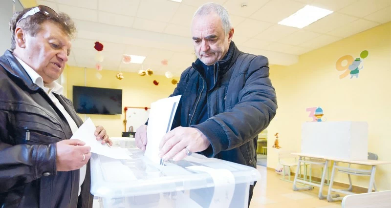 البلغاريون يقترعون فـي انتخابات برلمانية مبكرة