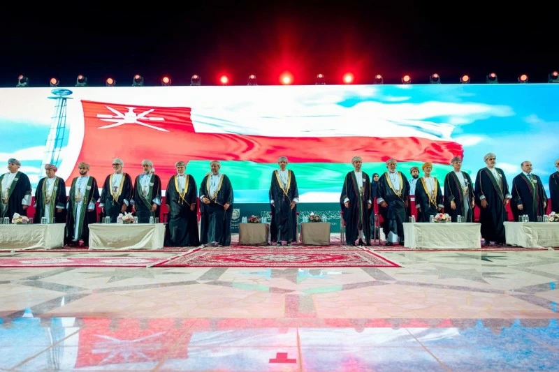 جامعة نزوى تخرج 1578 طالبا وطالبة من الدفعة الثامنة عشرة