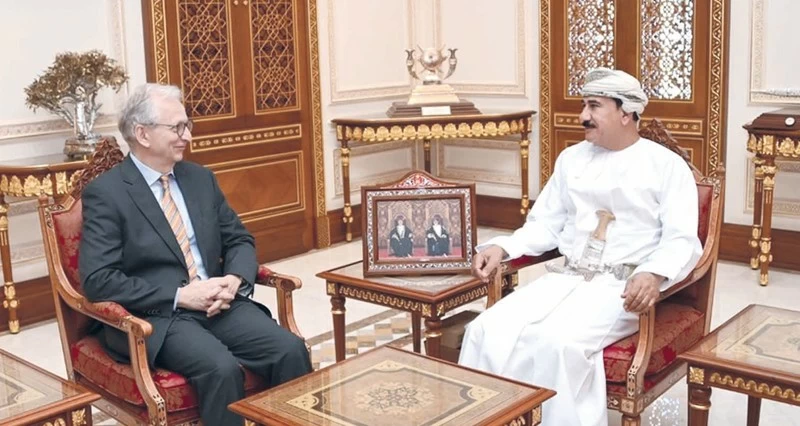 وزير المكتب السلطاني يستقبل السفير الألماني المعتمد لدى اليمن